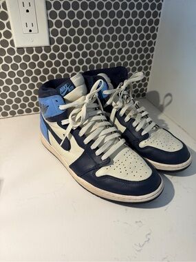 Nike Air Jordan 1 Retro High OG Obsidian UNC 555088-140 Size 11